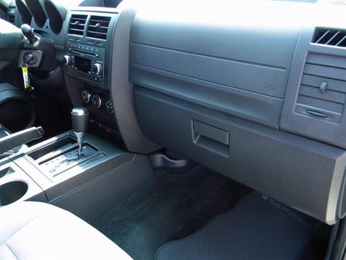 Dodge Nitro 2011 photo 2