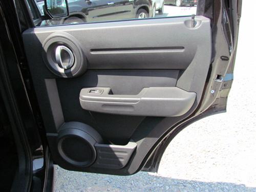 Dodge Nitro 2011 photo 2