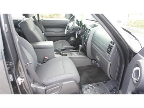 Dodge Nitro 2011 photo 3