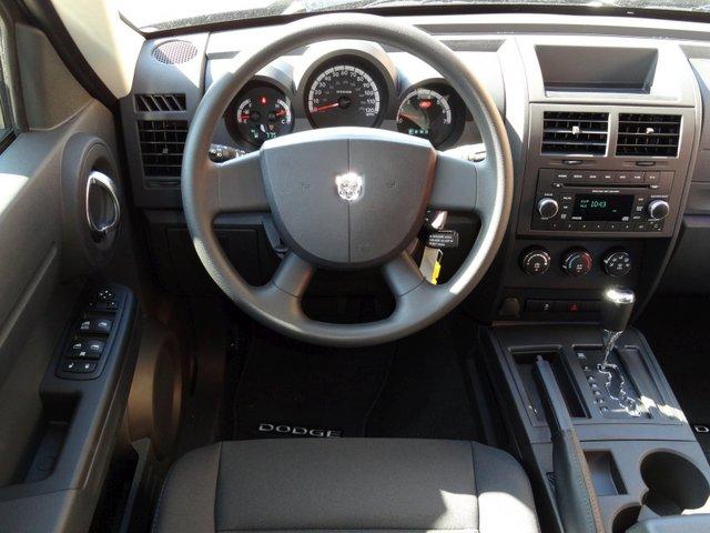 Dodge Nitro 2011 photo 4