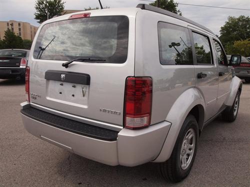 Dodge Nitro 2011 photo 2