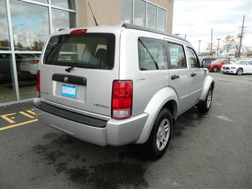 Dodge Nitro 2011 photo 1