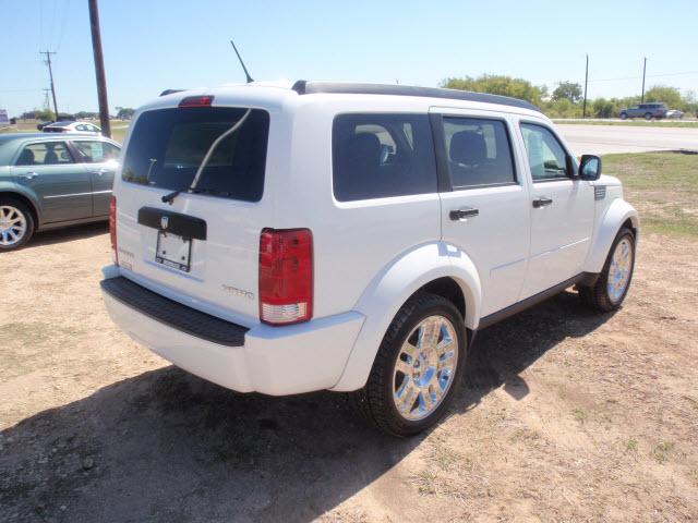 Dodge Nitro 2011 photo 1