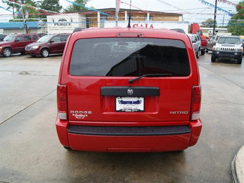 Dodge Nitro 2011 photo 3