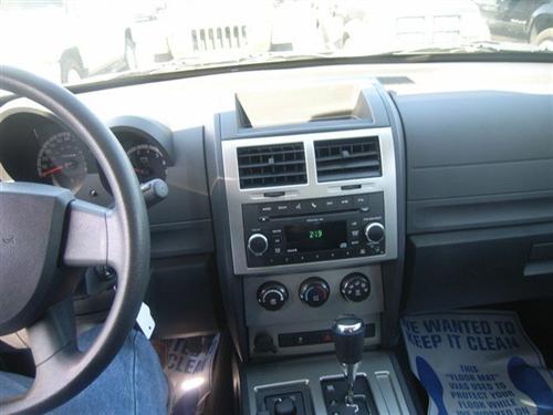 Dodge Nitro 2011 photo 3