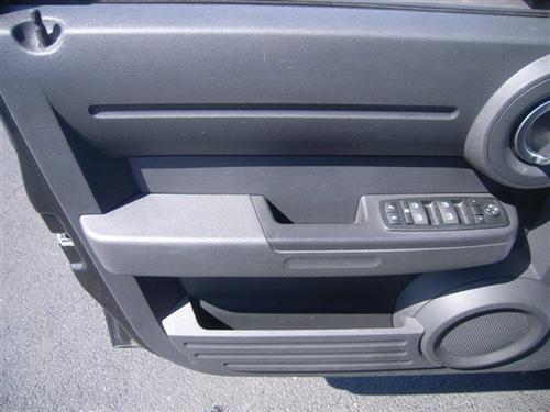 Dodge Nitro 2011 photo 4