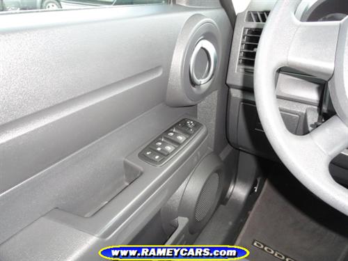 Dodge Nitro 2011 photo 1