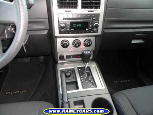 Dodge Nitro 2011 photo 4