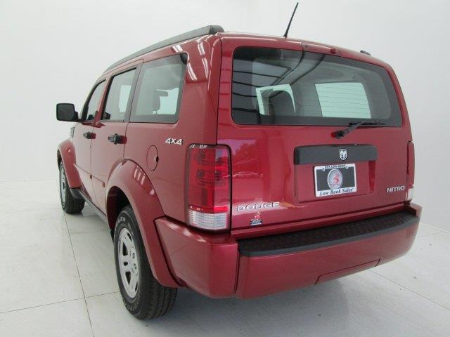 Dodge Nitro 2011 photo 1