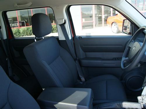 Dodge Nitro 2011 photo 3