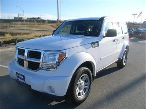 Dodge Nitro 2011 photo 2