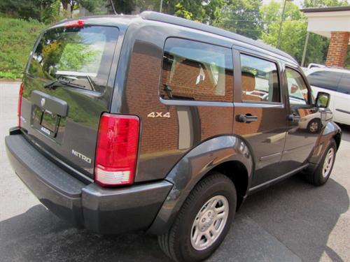 Dodge Nitro 2011 photo 1