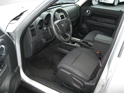 Dodge Nitro 2011 photo 2