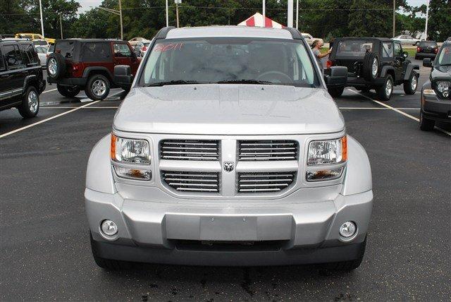 Dodge Nitro 2011 photo 1