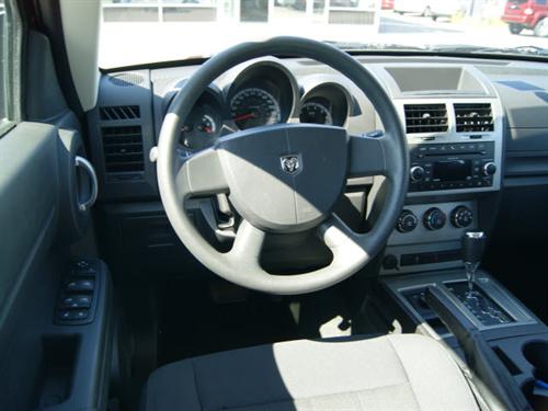 Dodge Nitro 2011 photo 3