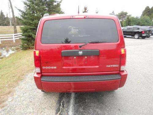 Dodge Nitro 2011 photo 2