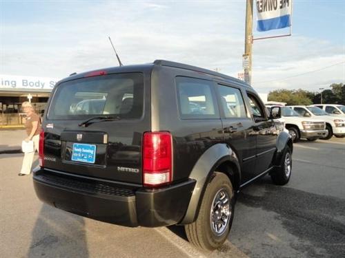 Dodge Nitro 2011 photo 2