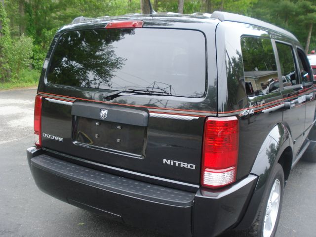 Dodge Nitro 2011 photo 15