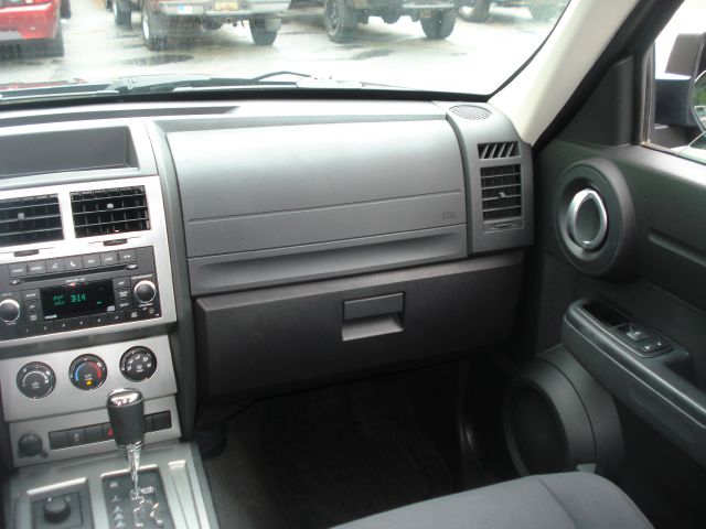 Dodge Nitro 2011 photo 8