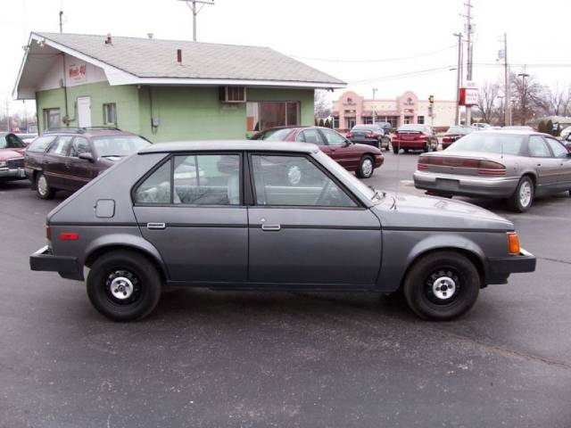 Dodge Omni 3.5 SE V6 Hatchback