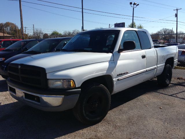 Dodge Ram 2000 photo 1