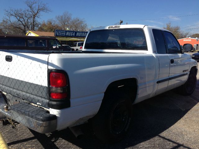 Dodge Ram 2000 photo 2
