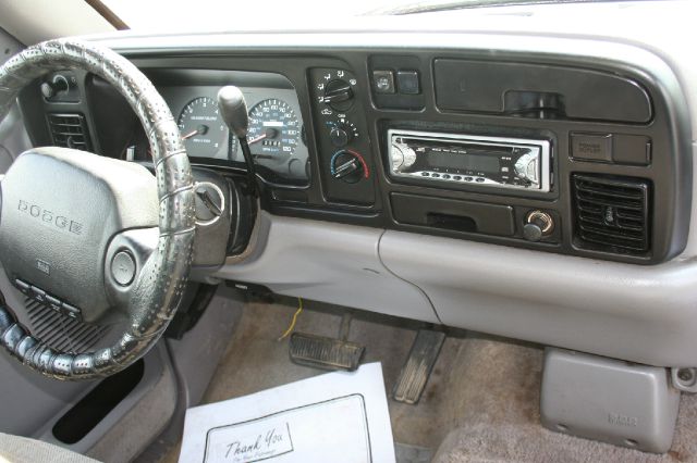 Dodge Ram 1500 1995 photo 4