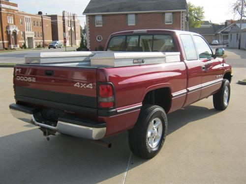 Dodge Ram 1500 1996 photo 2