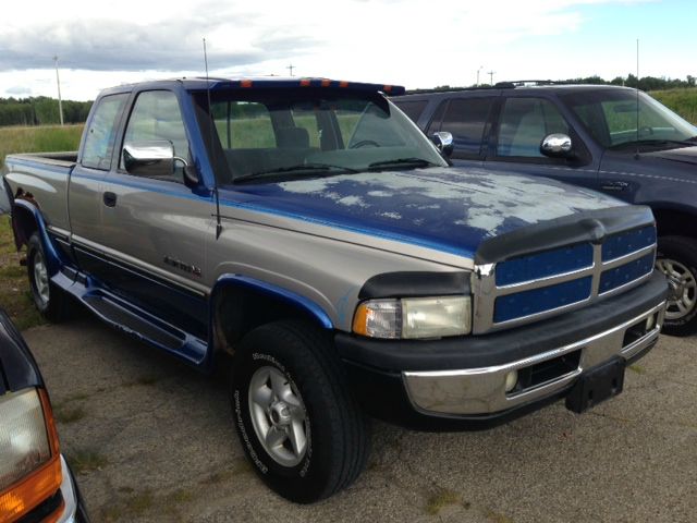Dodge Ram 1500 1996 photo 2