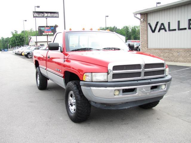 Dodge Ram 1500 1996 photo 2