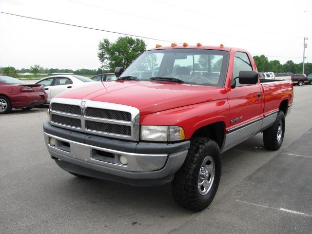 Dodge Ram 1500 1996 photo 3