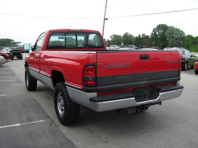 Dodge Ram 1500 1996 photo 9