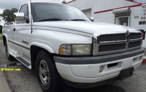 Dodge Ram 1500 1996 photo 3