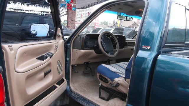 Dodge Ram 1500 4dr Sdn I4 Auto LE With Sunroof Pickup Truck