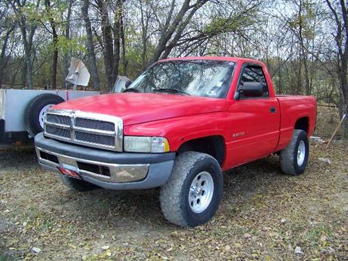 Dodge Ram 1500 1997 photo 2