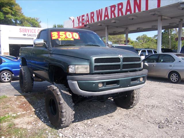 Dodge Ram 1500 Base Pickup