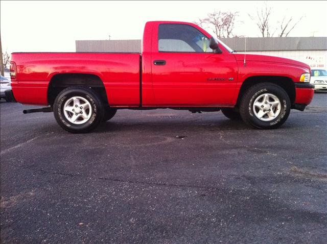 Dodge Ram 1500 1997 photo 4