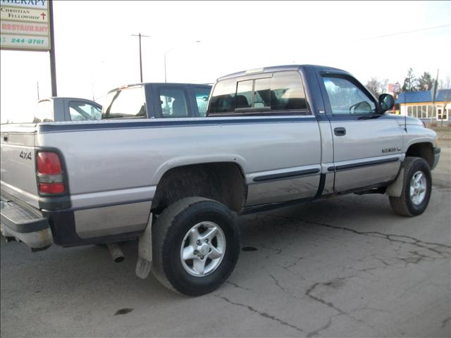 Dodge Ram 1500 Base Pickup