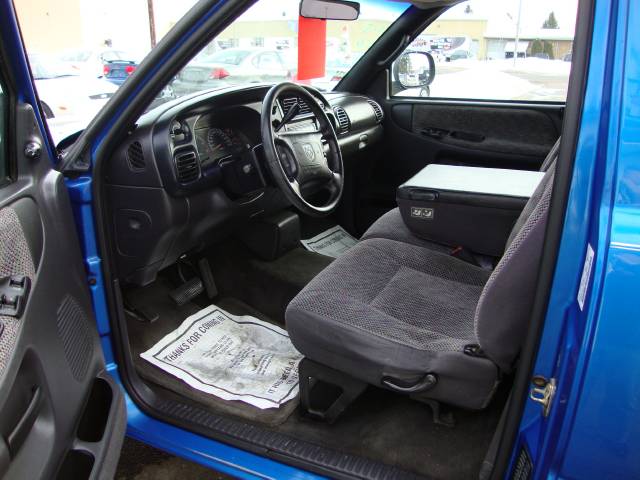 Dodge Ram 1500 1998 photo 4