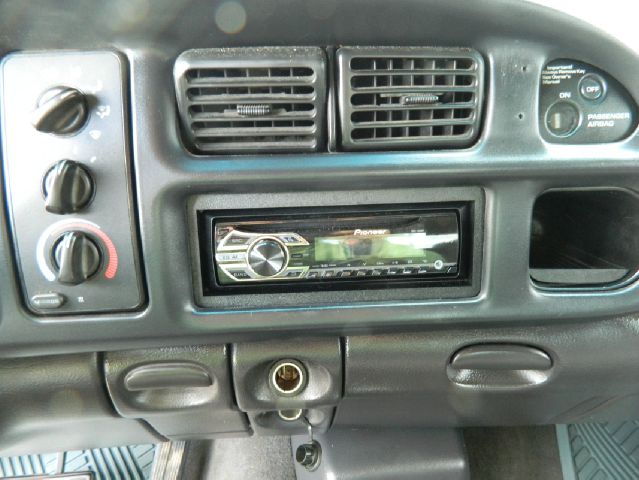 Dodge Ram 1500 1999 photo 2