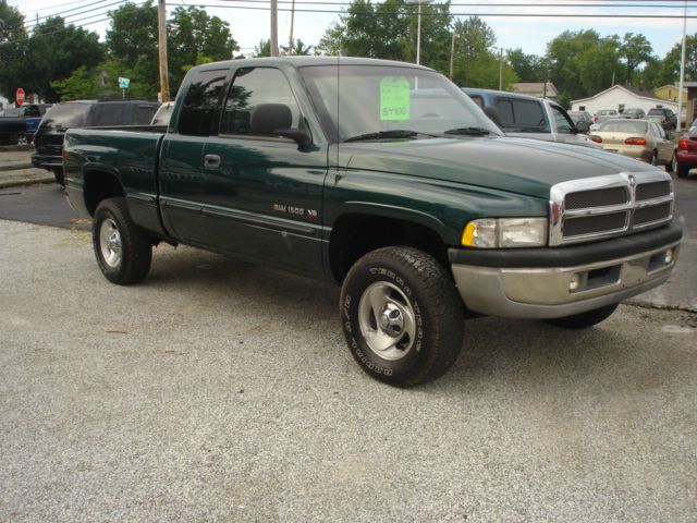 Dodge Ram 1500 1500 LT 4WD Pickup Truck