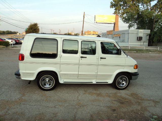 Dodge Ram 1500 Manual Passenger Van