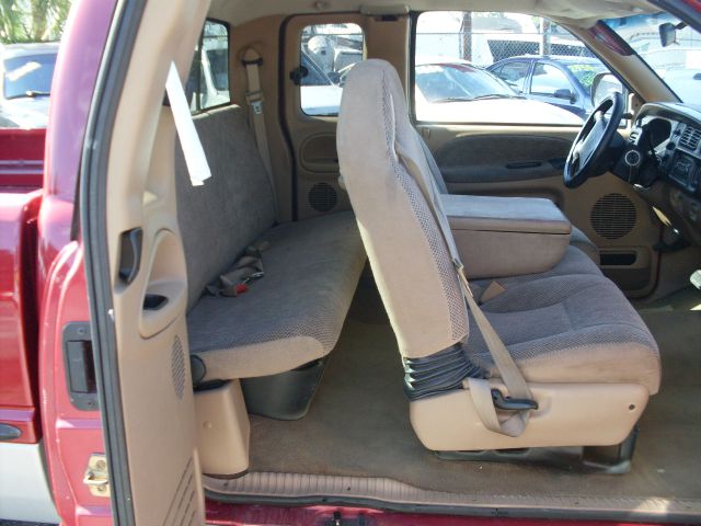 Dodge Ram 1500 1500 LT Crew Cab 4WD Pickup Truck