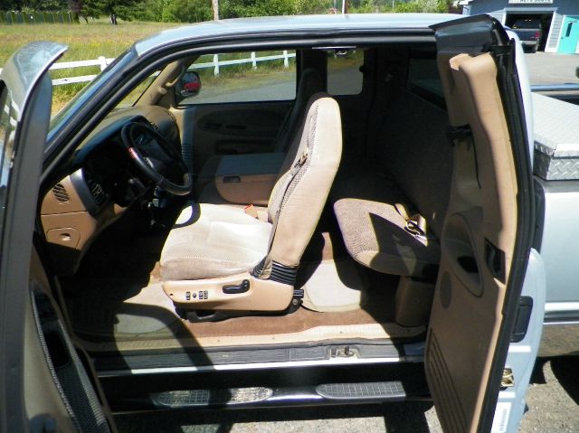 Dodge Ram 1500 Z71 4X4 CREW CAB Pickup Truck