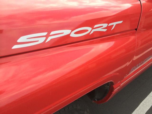 Dodge Ram 1500 1500 LT Crew Cab 4WD Pickup Truck