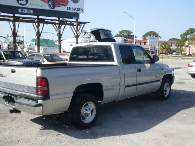 Dodge Ram 1500 2000 photo 2