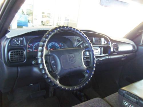 Dodge Ram 1500 2001 photo 2