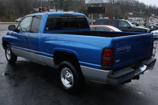 Dodge Ram 1500 2001 photo 2