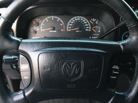 Dodge Ram 1500 2001 photo 2