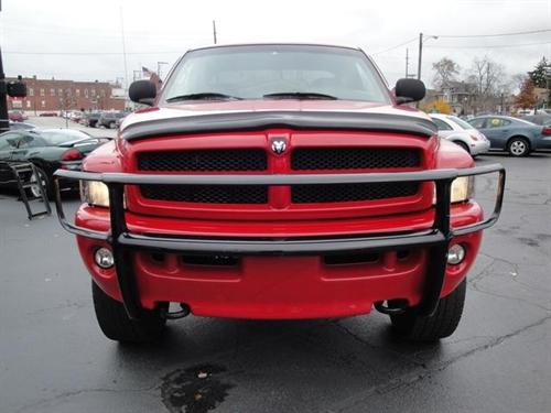 Dodge Ram 1500 2001 photo 2